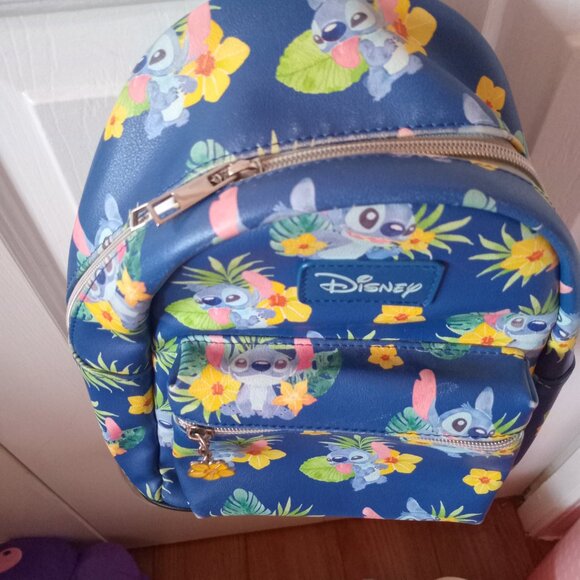 Disney's Stitch Mini Backpack - Hot Topic - Picture 2 of 5